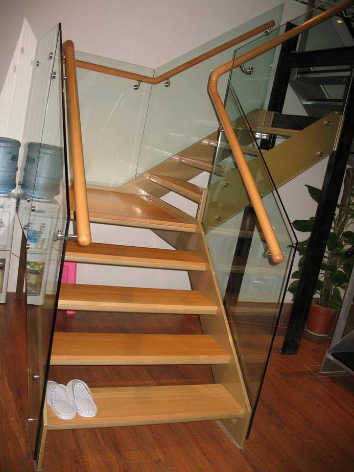 Glass&wood stairs
